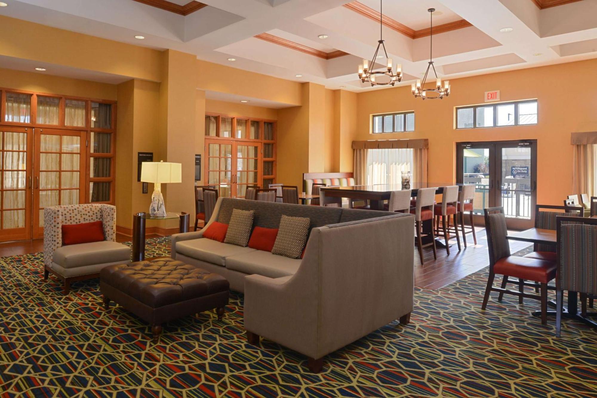 Hampton & Pueblo-southgate Hotel